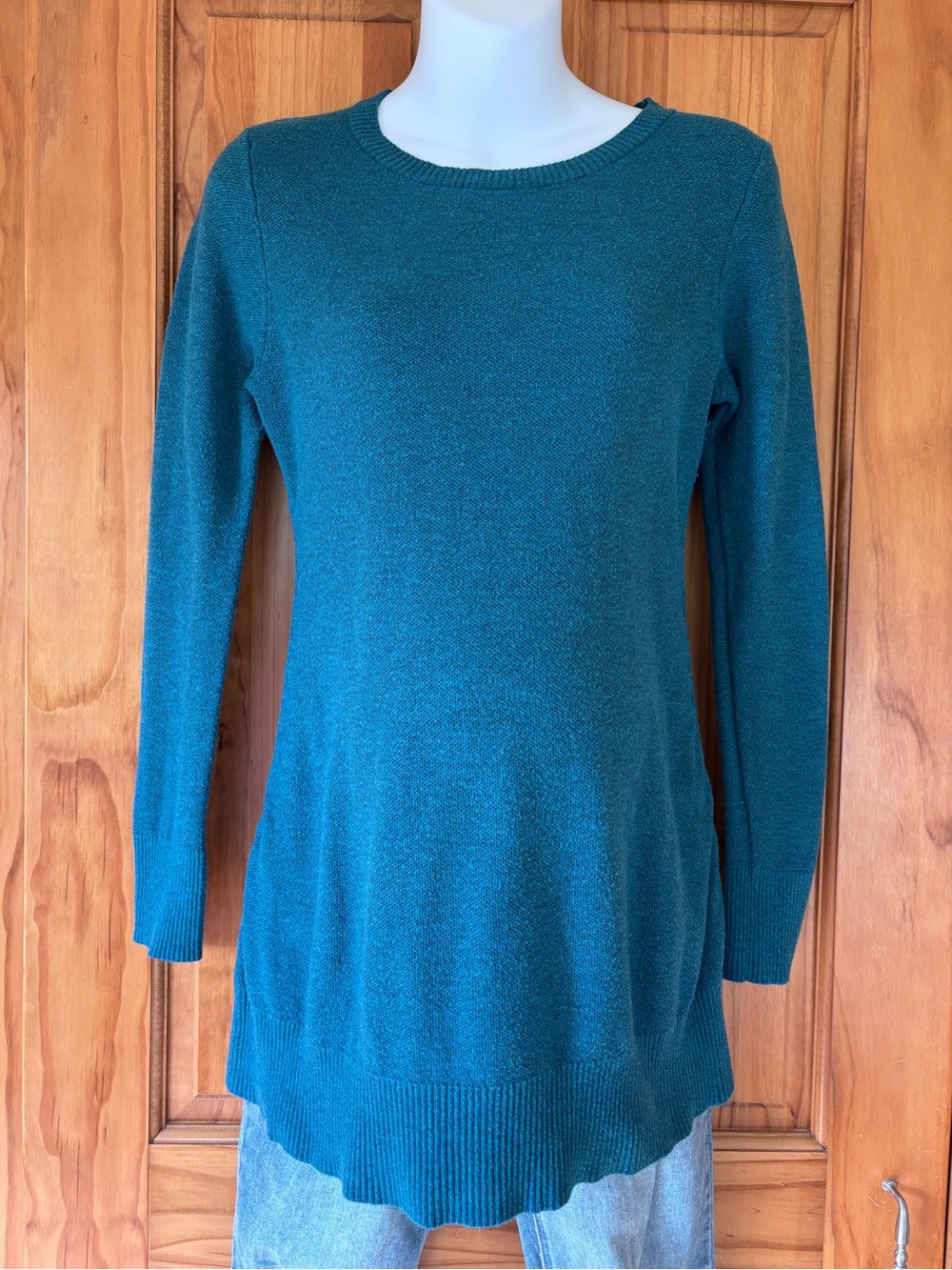 Maternity sweater-tunic length